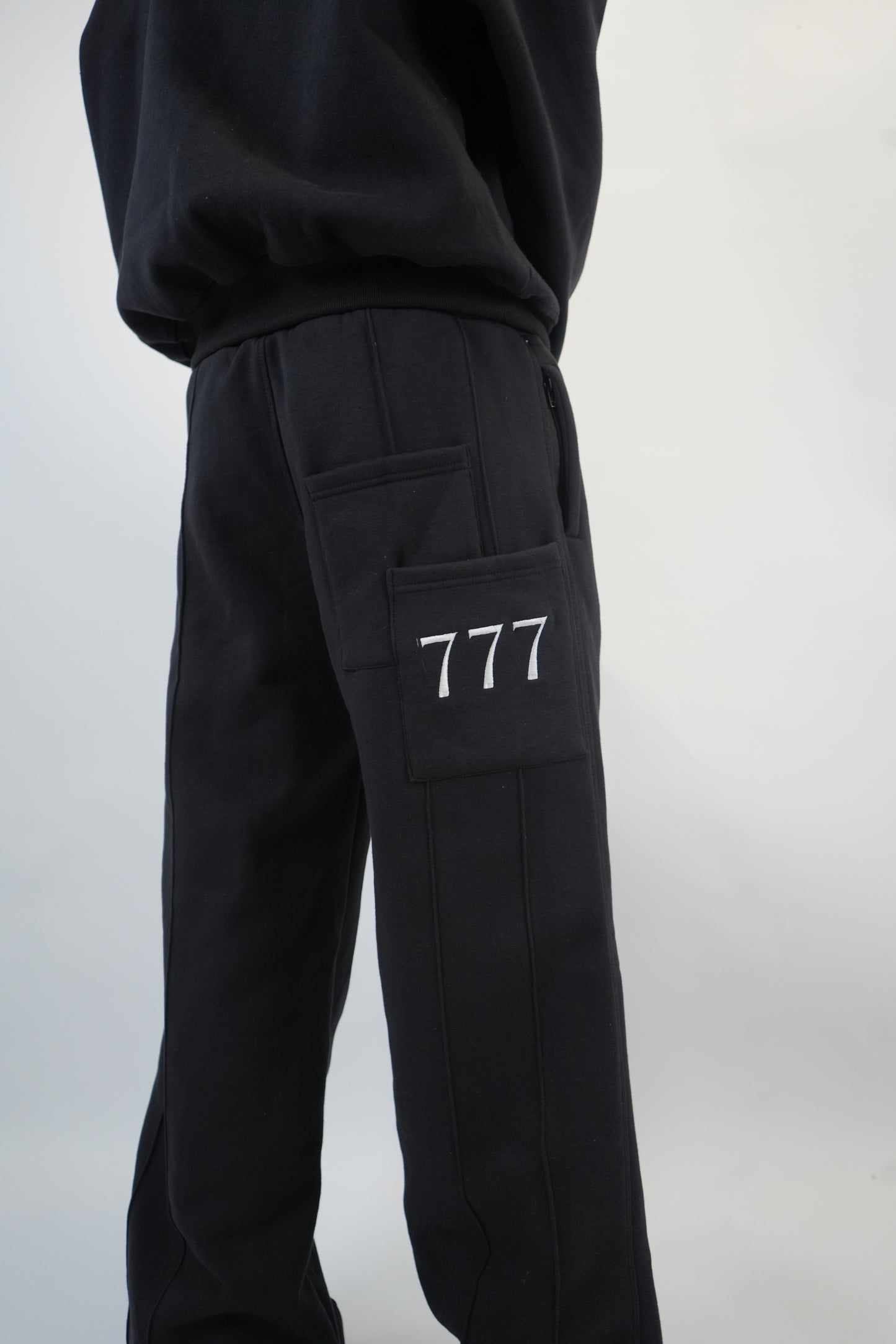 EMPEROR 777 TRACKSUIT - BLACK