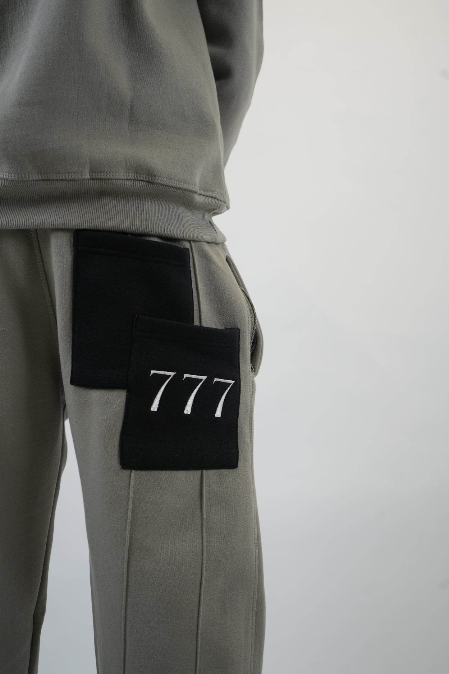 EMPEROR 777 TRACKSUIT - GREY